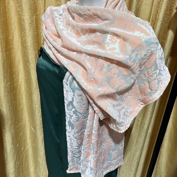 Pink Scarf - Picture 1 of 3